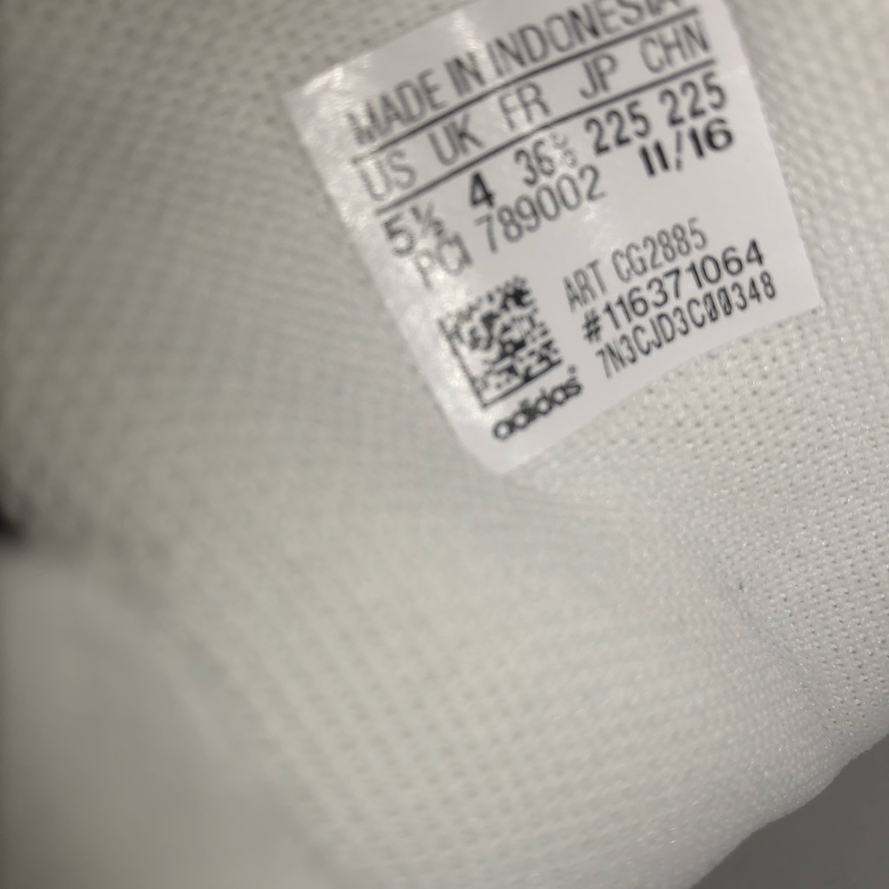 Adidas Super Stars - Picture 4 of 4